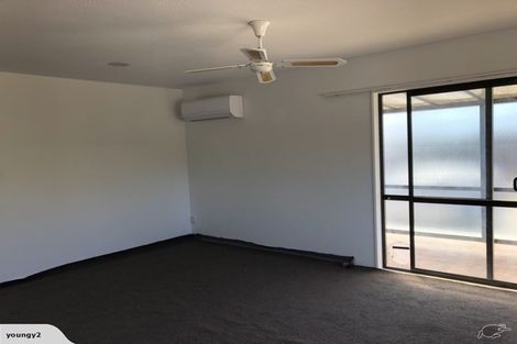 Photo of property in 5 Farm Lane, Parklands, Christchurch, 8083