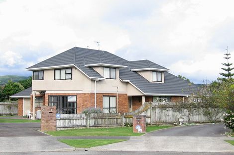 Photo of property in 5 Oak Bay, Waikanae, 5036