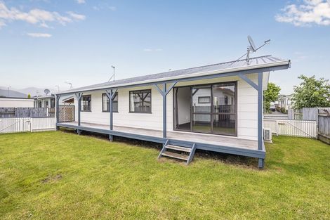 Photo of property in 2 Spackman Crescent, Paraparaumu, 5032