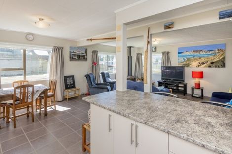 Photo of property in 5 Koromiko Street, Otaki Beach, Otaki, 5512