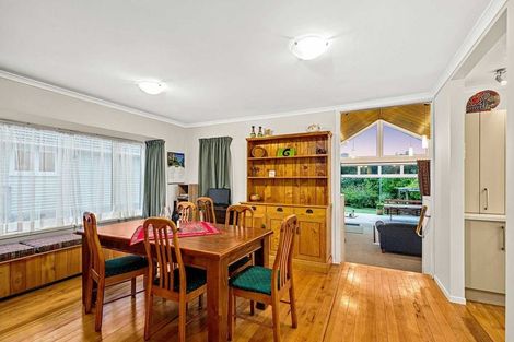 Photo of property in 16 Tiki Street, New Lynn, Auckland, 0600