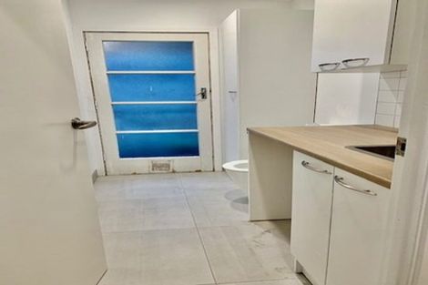 Photo of property in 29 Sylvan Crescent, Te Atatu South, Auckland, 0610