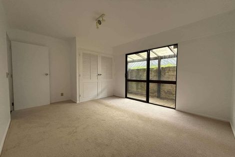 Photo of property in 27 Rembrandt Avenue, Tawa, Wellington, 5028