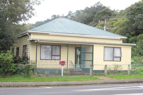 Photo of property in 303 Pahau Street, Thames, 3500