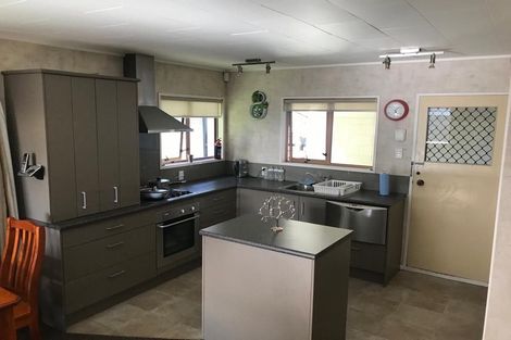 Photo of property in 13c Colombo Street, Hokowhitu, Palmerston North, 4410