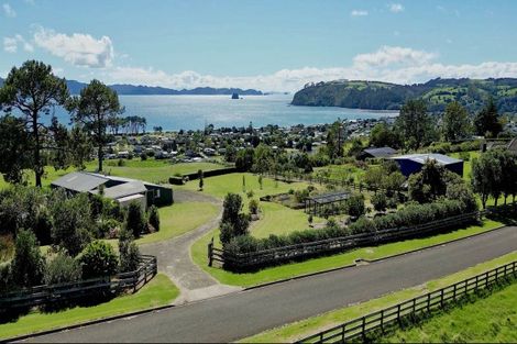 Photo of property in 60 Resolution Rise, Cooks Beach, Whitianga, 3591