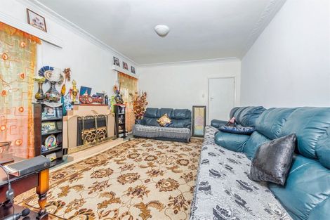 Photo of property in 4168 Great North Road, Glendene, Auckland, 0602