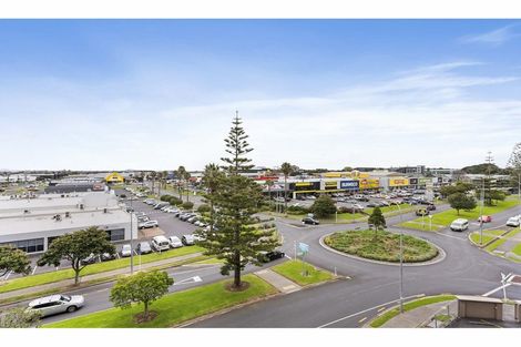 Photo of property in The Rennaissance, 4d/18 Ronwood Avenue, Manukau, Auckland, 2104
