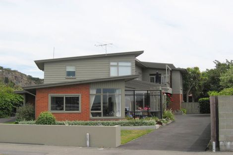 Photo of property in 9 Beachville Road, Redcliffs, Christchurch, 8081