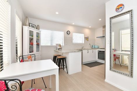 Photo of property in 15/19 Langana Avenue, Browns Bay, Auckland, 0630