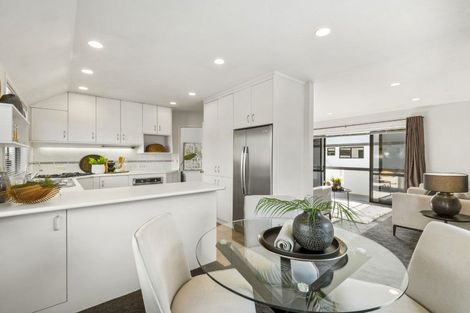 Photo of property in 10 Derby Downs Place, Ellerslie, Auckland, 1051