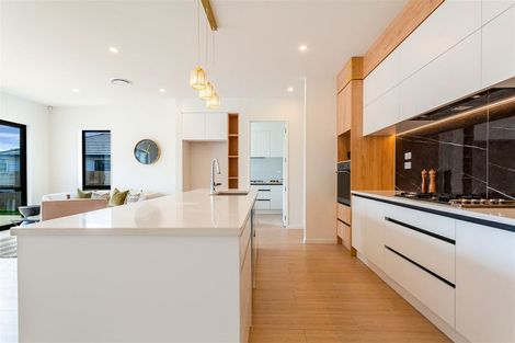 Photo of property in 10 Cutfield Lane, Kumeu, 0810