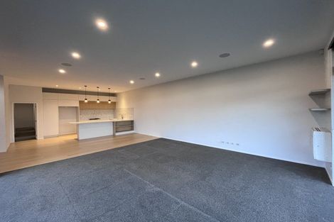 Photo of property in 2 Parachute Crescent, Papakura, 2110