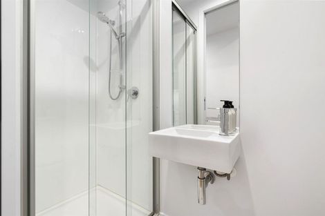 Photo of property in Frank Sargeson Apts, 102/80 Anzac Street, Takapuna, Auckland, 0622