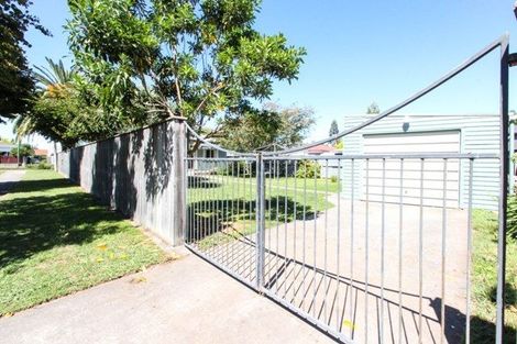 Photo of property in 1112 Caroline Road, Mayfair, Hastings, 4122