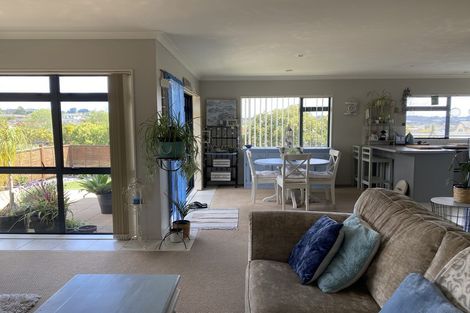 Photo of property in 30b Harvest Drive, Henderson, Auckland, 0612