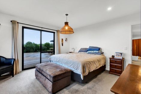 Photo of property in 790 Otaraoa Road, Tikorangi, Waitara, 4383