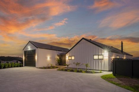 Photo of property in 5 Joyce Harsant Place, Cooks Beach, 3591