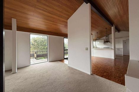 Photo of property in 27 Rembrandt Avenue, Tawa, Wellington, 5028