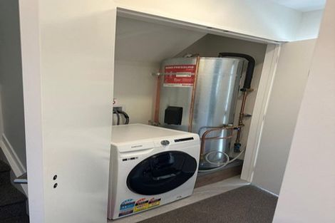 Photo of property in 2/327 Glengarry Road, Glen Eden, Auckland, 0602