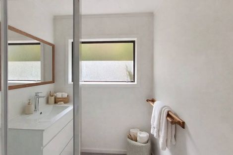 Photo of property in 54 Conclusion Street, Ascot Park, Porirua, 5024