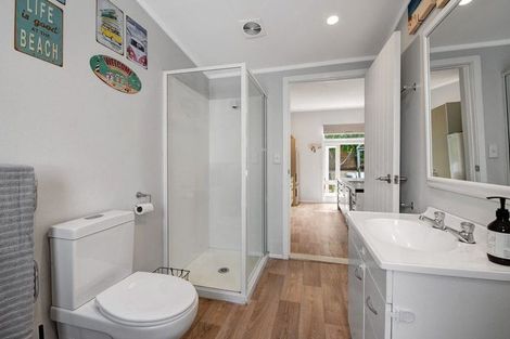 Photo of property in 16 Brandon Road, Manly, Whangaparaoa, 0930
