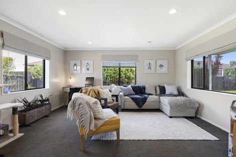 Photo of property in 20 Churchill Terrace, Waiuku, 2123