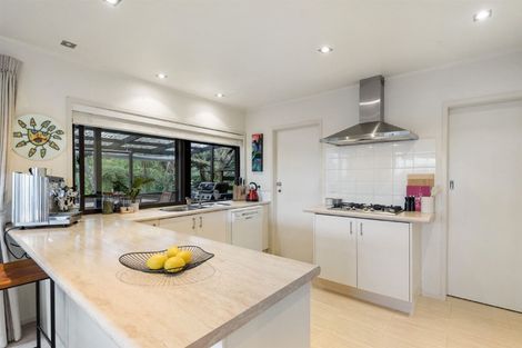 Photo of property in 29 Eastcliffe Road, Castor Bay, Auckland, 0620