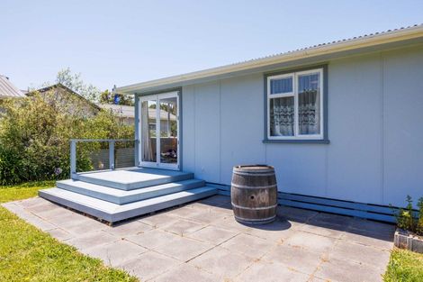 Photo of property in 72 Nash Parade, Foxton Beach, Foxton, 4815