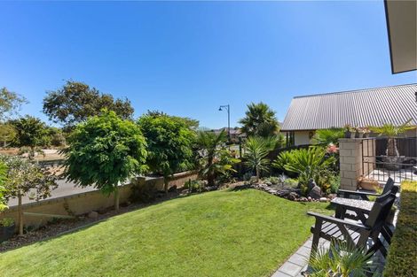 Photo of property in 20 Titirangi Crescent, Parklands, Christchurch, 8083