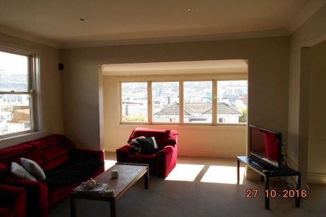 Photo of property in 10 Hawker Street, Mount Victoria, Wellington, 6011