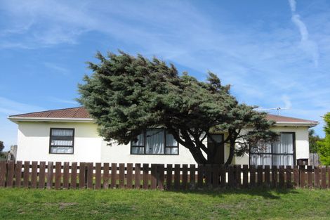 Photo of property in 4 Kamahi Street, Castlecliff, Whanganui, 4501