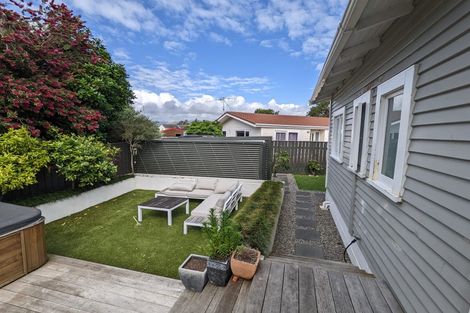 Photo of property in 50 Hollis Road, Paraparaumu Beach, Paraparaumu, 5032