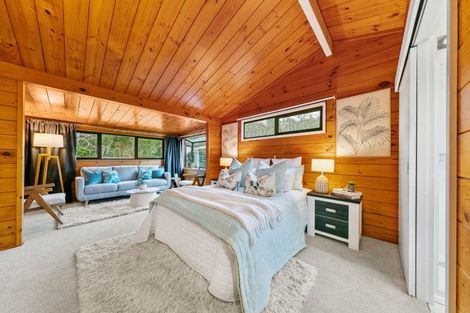 Photo of property in 204 Shaw Road, Oratia, Auckland, 0604