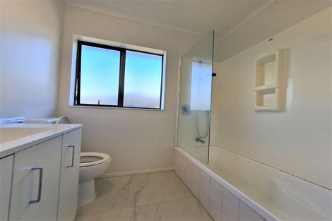 Photo of property in 33 Sandwick Drive, Weymouth, Auckland, 2103