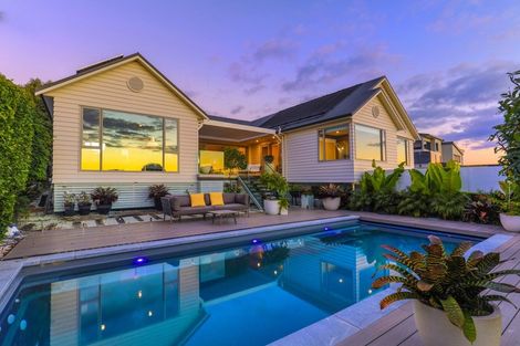 Photo of property in 63 Tiri Road, Manly, Whangaparaoa, 0930