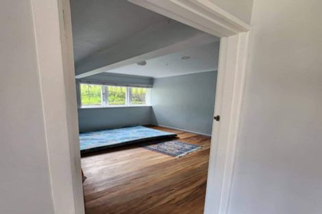 Photo of property in 95 Cornwallis Road, Cornwallis, Auckland, 0604