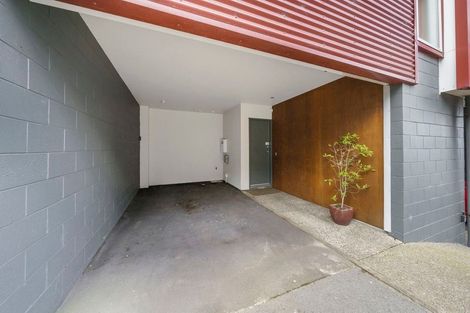 Photo of property in 7/2 Onslow Road, Khandallah, Wellington, 6035