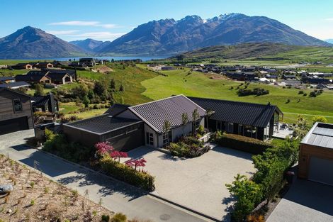 Photo of property in 5 Kintyre Court, Jacks Point, Queenstown, 9371