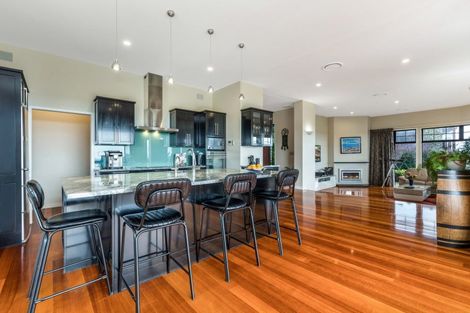 Photo of property in 39 Harry Dreadon Road, Opaheke, Papakura, 2584