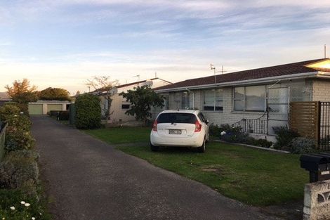 Photo of property in 2/109 Middlepark Road, Sockburn, Christchurch, 8042