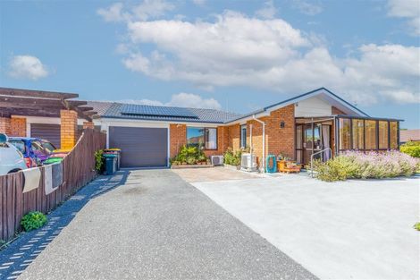 Photo of property in 2/128 Reynolds Avenue, Bishopdale, Christchurch, 8053