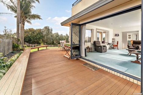 Photo of property in 16 Sunny Crescent, Huapai, Kumeu, 0810
