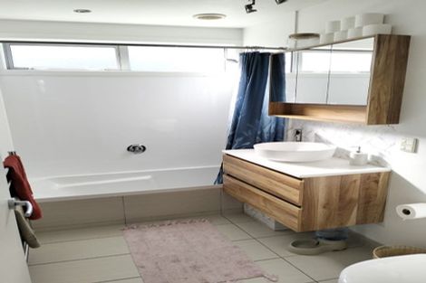 Photo of property in 9 Otonga Heights, Maungaraki, Lower Hutt, 5010