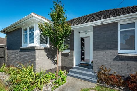 Photo of property in 152 Aorangi Road, Bryndwr, Christchurch, 8053