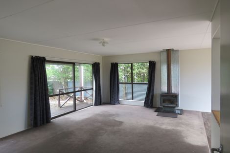 Photo of property in 43 Main Road, Tolaga Bay, 4077