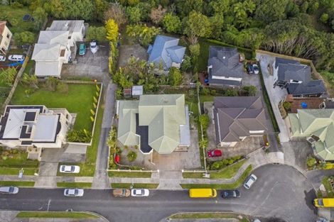 Photo of property in 12 Pistachio Place, Goodwood Heights, Auckland, 2105