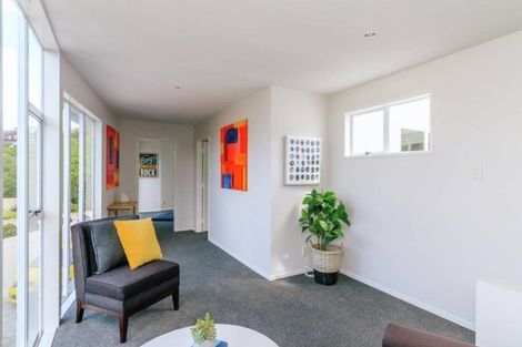 Photo of property in 18 London Road, Korokoro, Lower Hutt, 5012