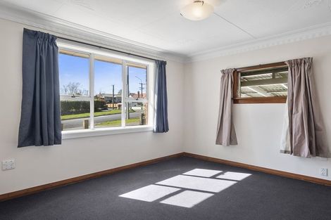 Photo of property in 1 Centennial Avenue, Helensburgh, Dunedin, 9010