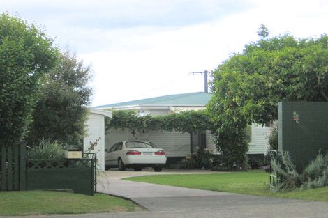 Photo of property in 37 Omokoroa Road, Omokoroa, 3114